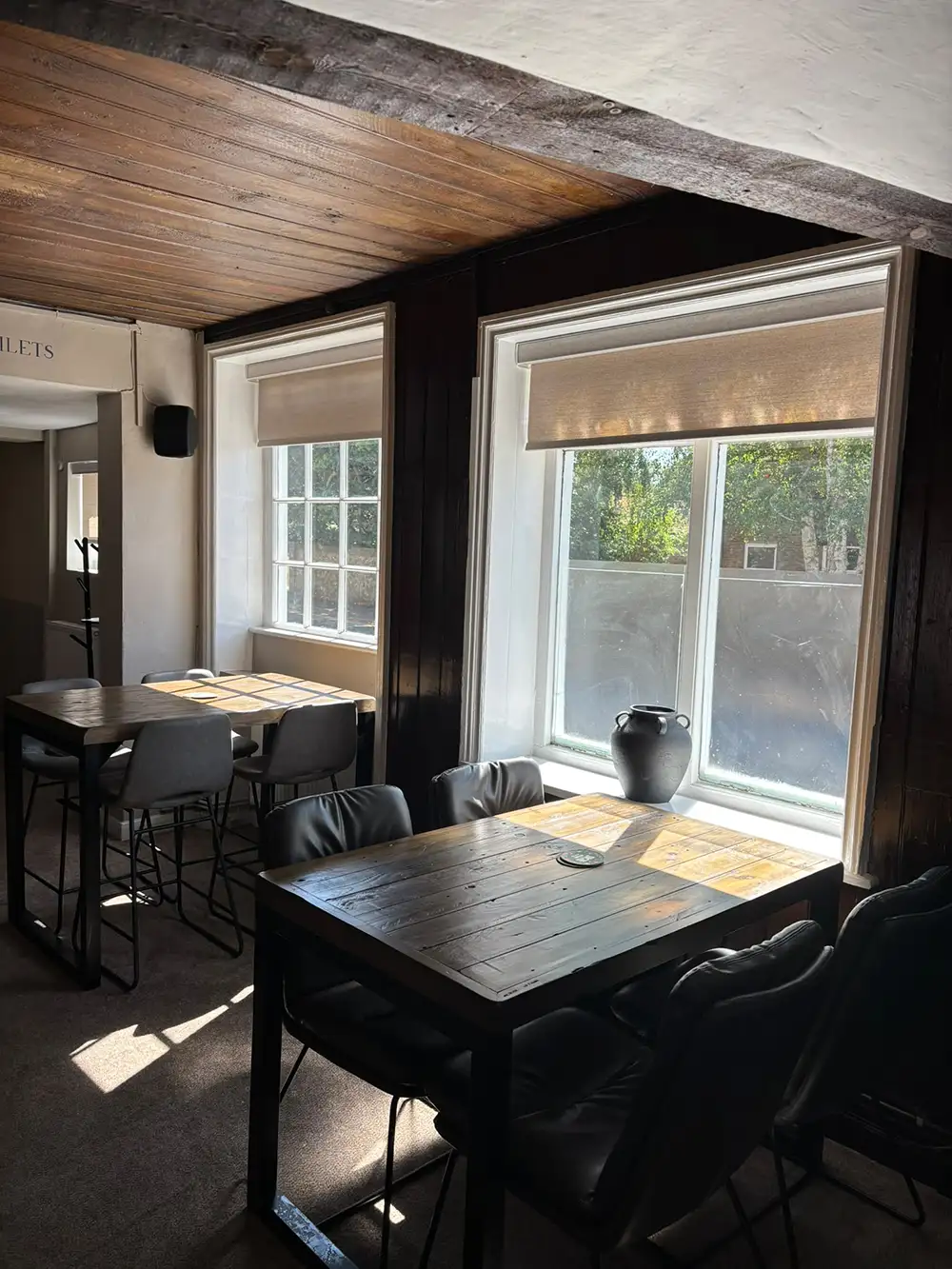 Roller Blinds at The Blacksmiths Arms, Ashford Kent
